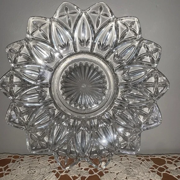 9 5/8” Federal Glass dinner plate. - Picture 2 of 2